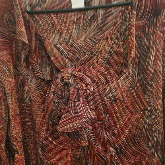 Only 9 Brand Women's Red Blouse - Picture 4 of 11